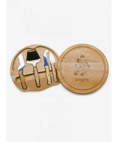 Disney Mickey Mouse NFL NE Patriots Circo Cheese Cutting Board & Tools Set $25.58 Tools Set